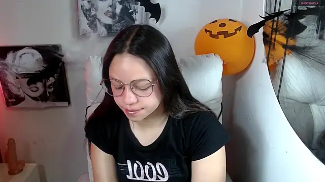 SamanthaRoldaan online show from 11/02/25, 02:19