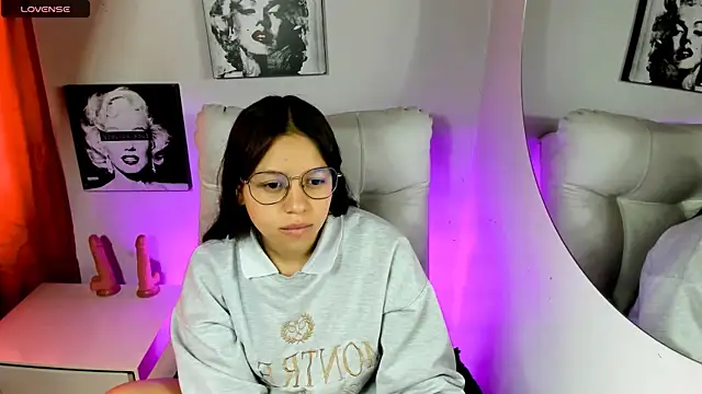 SamanthaRoldaan online show from 04/08/26, 02:50