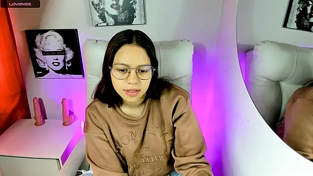 SamanthaRoldaan online show from 04/11/26, 02:54