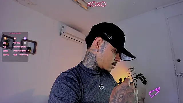 JordanSmiith  online show from 02/05/25, 08:14