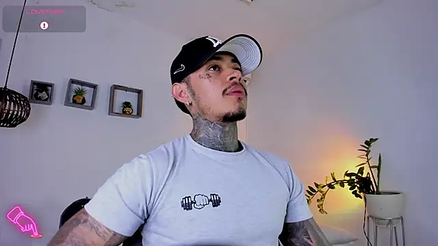 JordanSmiith  online show from 02/13/25, 08:24