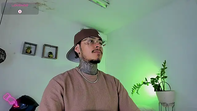 JordanSmiith  online show from 02/22/25, 07:58