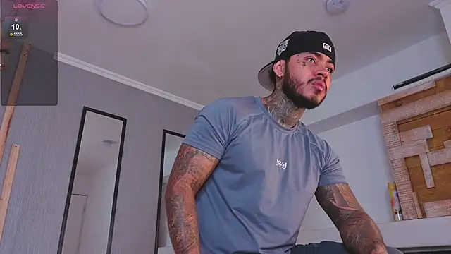 JordanSmiith  online show from 09/21/25, 02:51