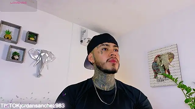 Snapshot of JordanSmiith_ chatting on 02/11/26, 07:52 JordanSmiith online show from 02/11/26, 07:52