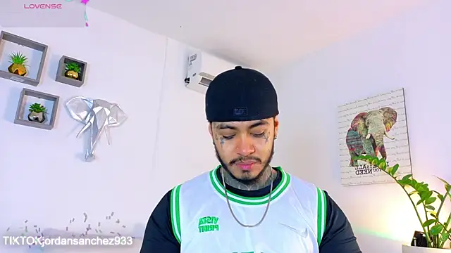 Snapshot of JordanSmiith_ chatting on 02/28/26, 09:05 JordanSmiith online show from 02/28/26, 09:05