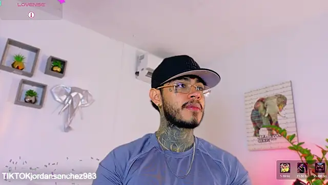 Snapshot of JordanSmiith_ chatting on 03/03/26, 08:04 JordanSmiith online show from 03/03/26, 08:04