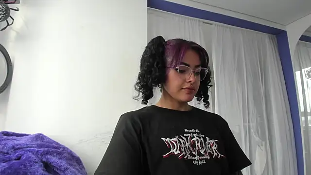 witchviolet online show from 03/17/25, 09:34