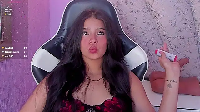 chloe watson  online show from 03/12/25, 11:12