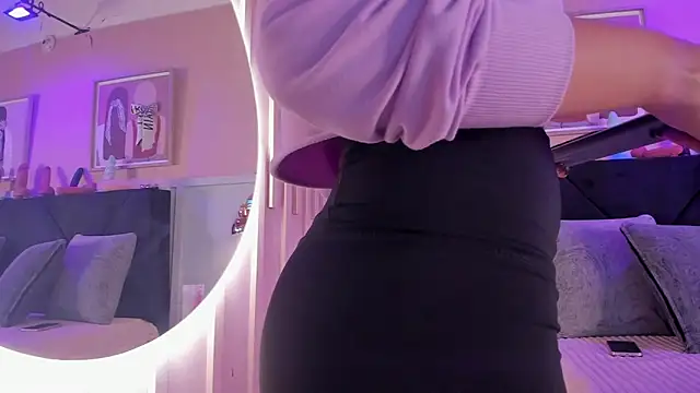 chloe watson  online show from 02/06/26, 07:28