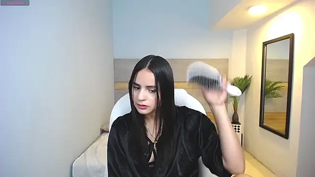 heidy hoiss online show from 02/11/25, 07:38