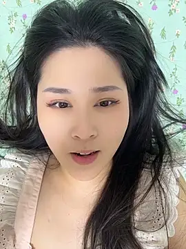 Snapshot of Fannywell chatting on 05/31/26, 06:09 Fannywell online show from 05/31/26, 06:09