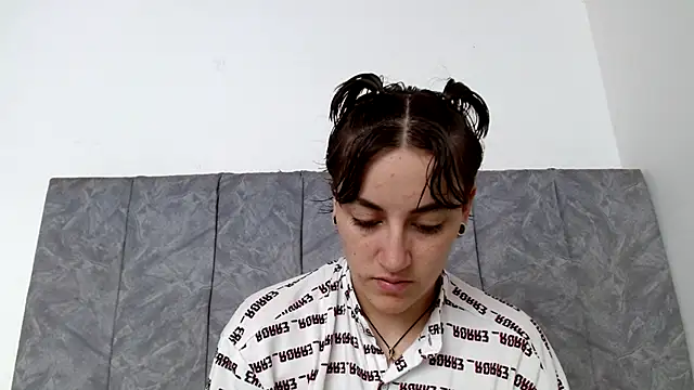 linda 33 online show from 10/23/25, 07:23