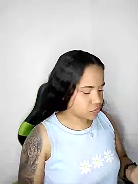 leila 22 online show from 01/26/25, 09:51