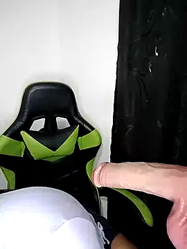 leila 22 online show from 02/04/25, 11:16