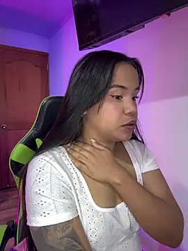 leila 22 online show from 09/26/25, 07:34