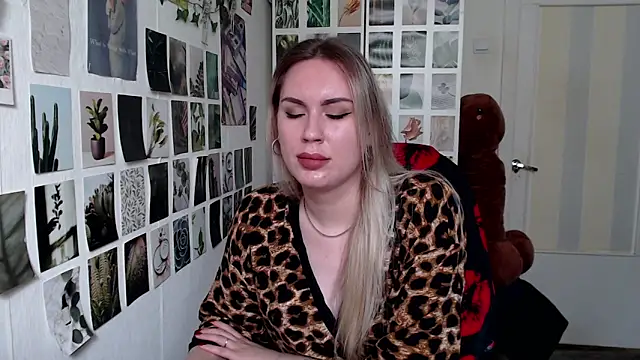 CapriScorpion online show from 09/10/25, 11:21