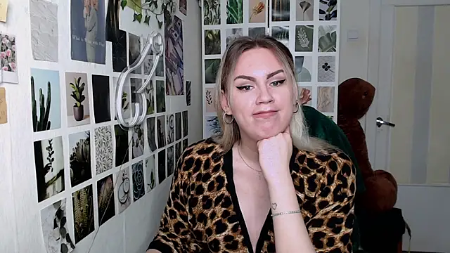 CapriScorpion online show from 09/28/25, 01:27