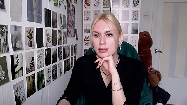 CapriScorpion online show from 04/30/26, 01:06