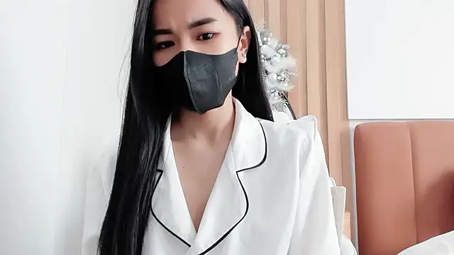 Lita-Julia online show from 01/04/25, 01:42