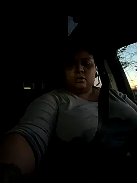Snapshot of kweenxkarma chatting on 11/06/25, 02:23 kweenxkarma online show from 11/06/25, 02:23