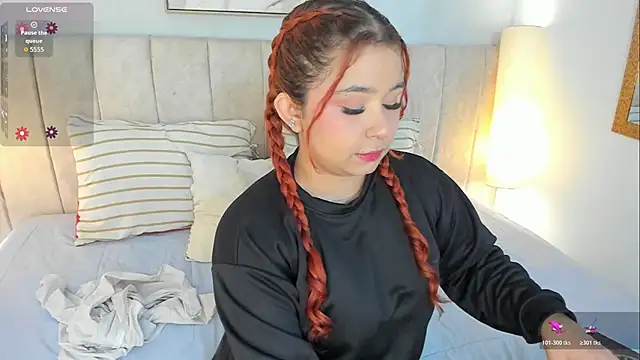 Atenea cuteee online show from 04/18/26, 12:09