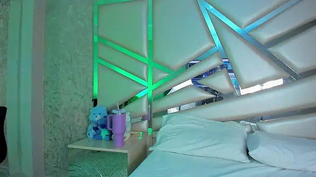 Miia002 online show from 04/02/26, 12:52