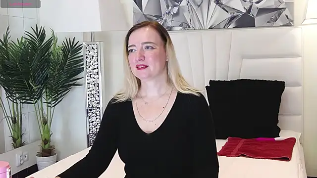 BarbieeAnn online show from 12/27/24, 08:13