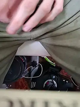 FreezingTie850 online show from 03/20/26, 01:05