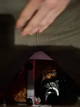 FreezingTie850 online show from 04/07/26, 07:36