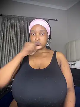 Bustygoddess32 online show from 11/05/25, 01:49