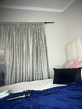 Bustygoddess32 online show from 12/19/25, 10:50