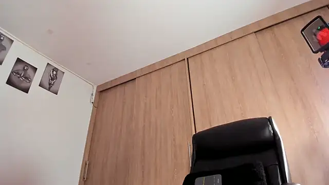 Bambi gurl online show from 02/13/25, 01:40