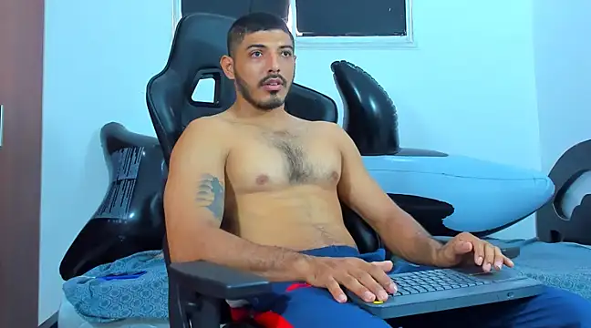 Snapshot of joris_vo chatting on 01/19/25, 09:45 joris vo online show from 01/19/25, 09:45