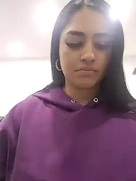 Charlotte cutee18 online show from 10/29/25, 05:20