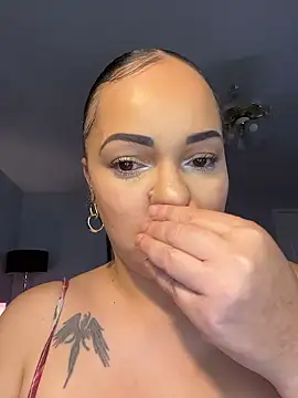 Snapshot of DestineeJayde chatting on 01/18/26, 04:49 DestineeJayde online show from 01/18/26, 04:49