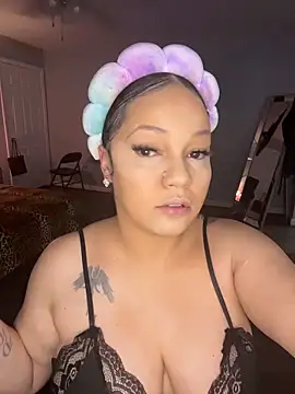 Snapshot of DestineeJayde chatting on 03/11/26, 05:35 DestineeJayde online show from 03/11/26, 05:35