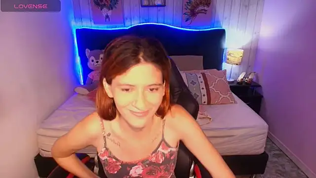 julieth love  online show from 05/25/26, 04:02