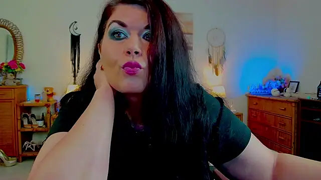 Snapshot of EllenGrace chatting on 07/20/26, 10:39 EllenGrace online show from 07/20/26, 10:39