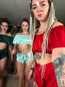 RollingGirls online show from 10/18/25, 01:01