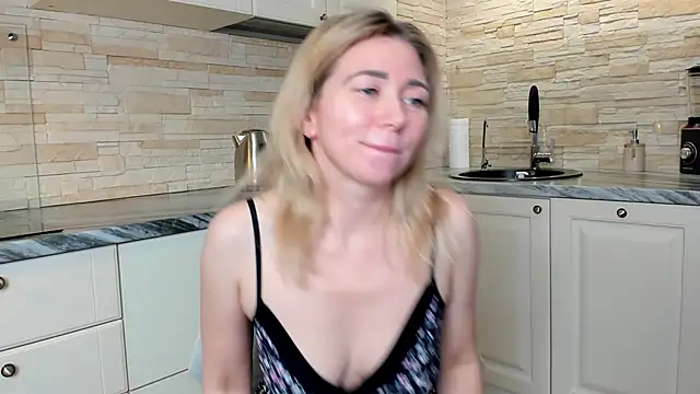 amanda   grey online show from 12/04/25, 04:48