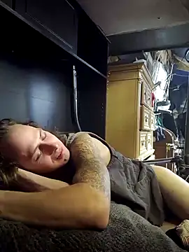 Snapshot of cdressupdiva chatting on 12/12/24, 05:48 cdressupdiva online show from 12/12/24, 05:48