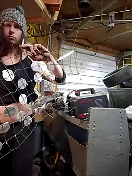 Snapshot of cdressupdiva chatting on 03/01/25, 09:15 cdressupdiva online show from 03/01/25, 09:15