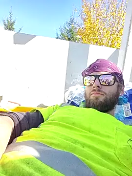 Snapshot of cdressupdiva chatting on 11/04/25, 05:34 cdressupdiva online show from 11/04/25, 05:34