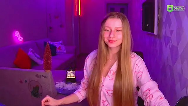 Snapshot of AmaliaQueen chatting on 12/24/24, 02:54 AmaliaQueen online show from 12/24/24, 02:54