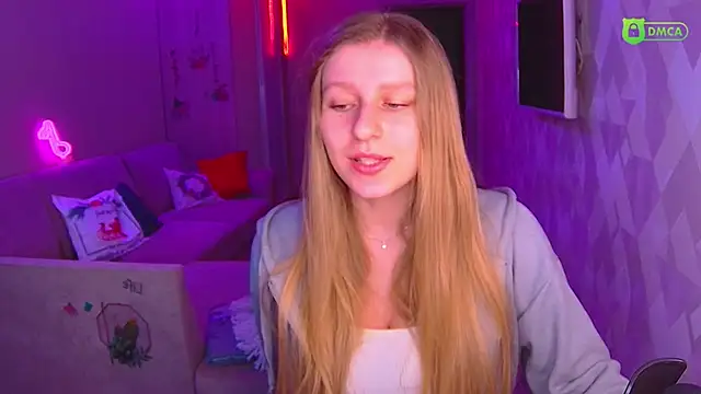 Snapshot of AmaliaQueen chatting on 01/12/25, 01:27 AmaliaQueen online show from 01/12/25, 01:27