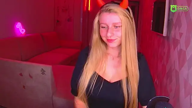 Snapshot of AmaliaQueen chatting on 10/30/25, 03:02 AmaliaQueen online show from 10/30/25, 03:02