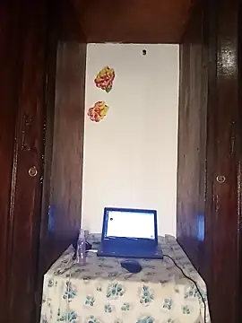 The-Peach-Flexer online show from 11/08/25, 09:46