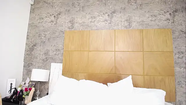 JainaRogers online show from 09/16/25, 04:19