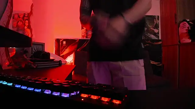 Snapshot of Sisoyalejo420 chatting on 01/18/26, 01:09 Sisoyalejo420 online show from 01/18/26, 01:09