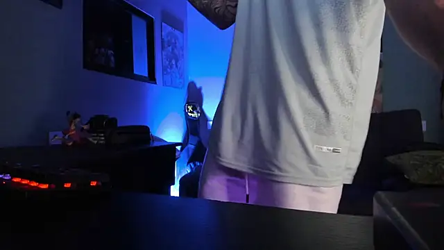 Snapshot of Sisoyalejo420 chatting on 02/13/26, 02:07 Sisoyalejo420 online show from 02/13/26, 02:07